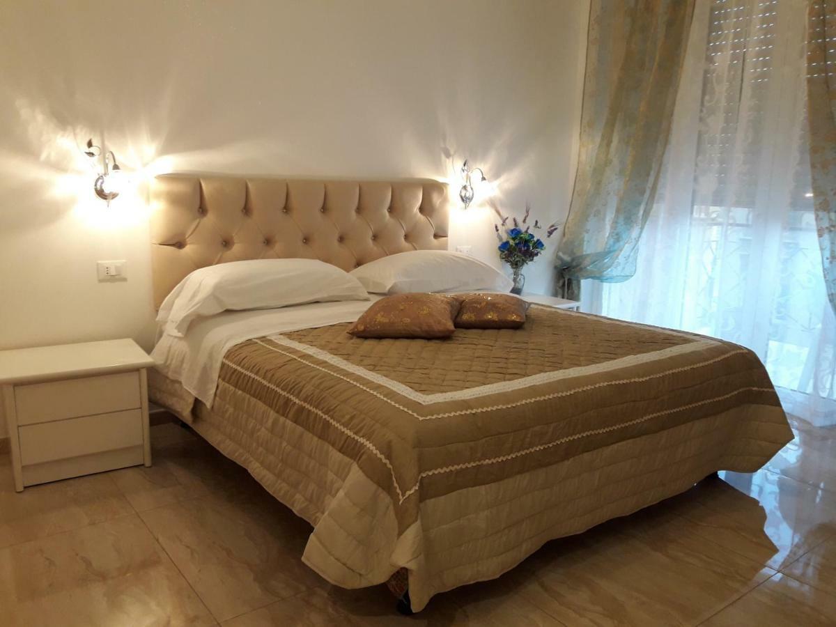 Affittacamere Sorrento Ventimiglia Bagian luar foto